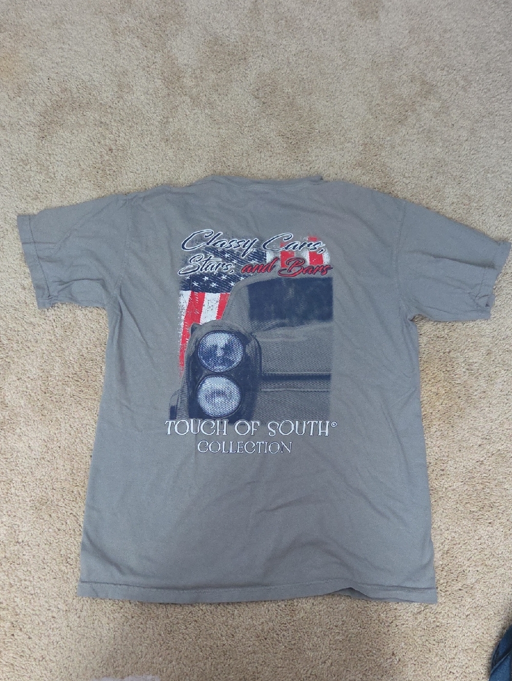 Medium Comfort Colors Gray Short-Sleeve Tee with Vintage Car Graphic